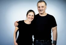 “ÇOK ÖNEMLİ BİR HABER” BABA SAHNE’DE PRÖMİYER YAPIYOR