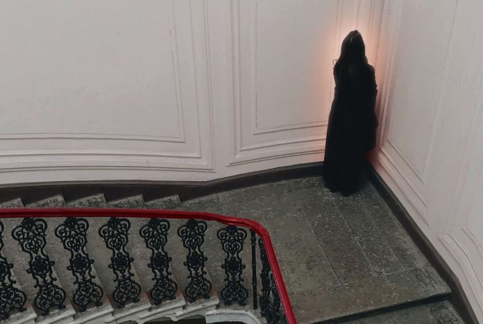 DEHŞET VERİCİ BİR HİKÂYE-DEĞERSİZLER