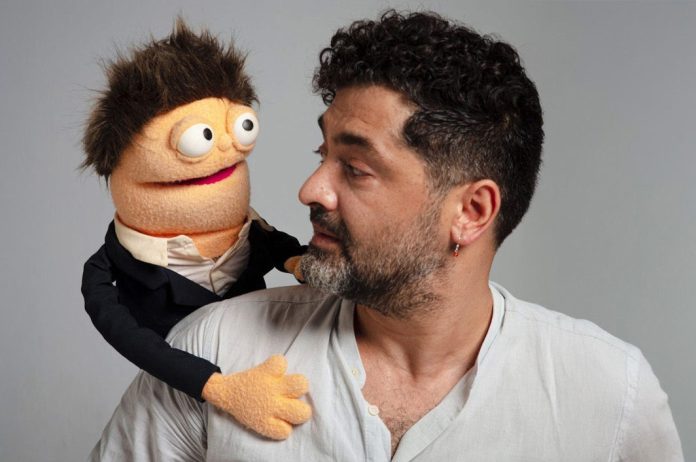 KUKLA SANATÇISI NAZMİ SİNAN MIHÇI GEÇLERLE BULUŞUYOR