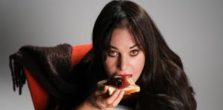 “BU HİKÂYE SENDEN UZUN OSMAN” TİYATRO SAHNESİNDE