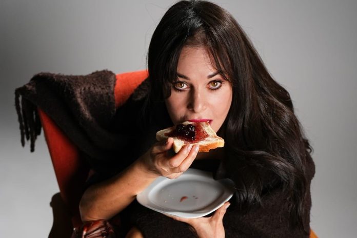 BU HİKÂYE SENDEN UZUN OSMAN TİYATRO SAHNESİNDE