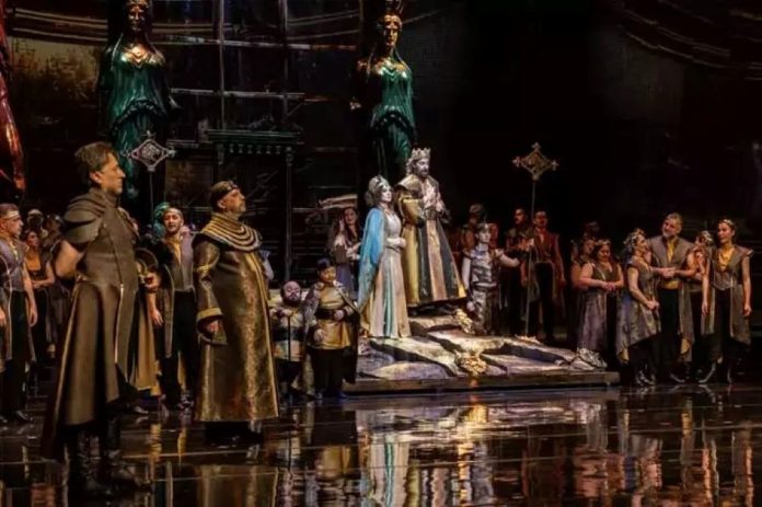 EDUSA OPERASI PRÖMİYER YAPIYOR