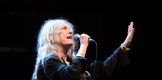 PATTI SMITH İSTANBUL’DA SAHNE ALACAK