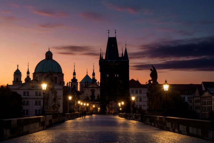 PRAG’IN ŞİİRSEL YÜZÜ İZZET KERİBAR’IN KADRAJINDA