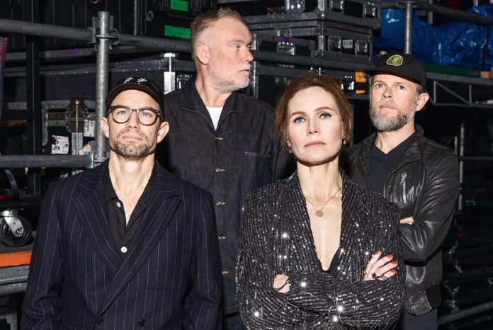 THE CARDIGANS LIFEPARK SAHNESİNDE The Cardigans, Fatma Turgut, Ankara Echoes Live From Fest İstanbul Sahnesinde Buluşuyor