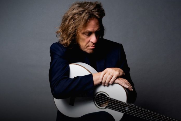 DOMINIC MILLER ZORLU PSM'DE sting'in usta gitaristi Dominic Miller, Turkcell Platinum Sahnesi’nde