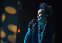 AMIRA MEDUNJANIN İSTANBUL’DA Amira Medunjanin, Sevdalinka'nın aşkı, özlemi ve tutkuyu anlatan zamansız şarkılarını Piu Entertainment organizasyonuyla 24 Ekim'de Zorlu PSM sahnesine taşıyor.