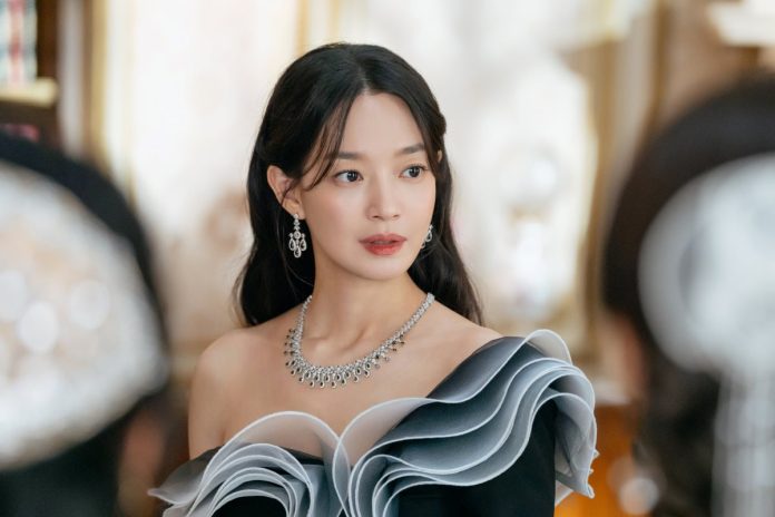 THE REMARRIED EMPRESS 4 KASIM’DA DISNEY+’TA Avrupa saraylarında, büyüleyici doğal manzaralarda ve görkemli setlerde çekimleri gerçekleşen "The Remarried Empress" , 4 Kasım’dan itibaren Disney+’ta